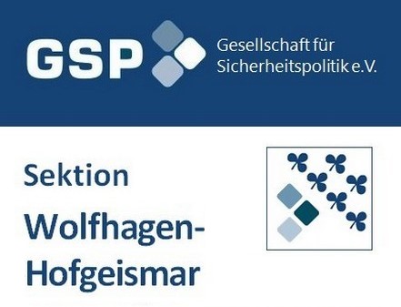 Logo der Gesellschaft für Sicherheitspolitik (GSP) und ihrer Sektion Wolfhagen-Hofgeismar mit Quadraten und Kleeblättern.