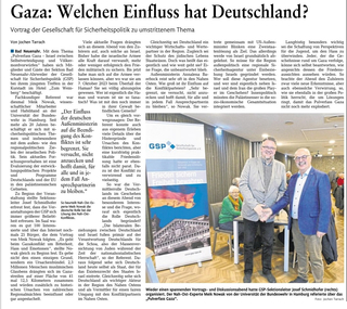 Zeitungsartikel 'Gaza: Welchen Einfluss hat Deutschland?' mit Foto zweier Männer, die sich vor einem GSP-Banner die Hand geben.