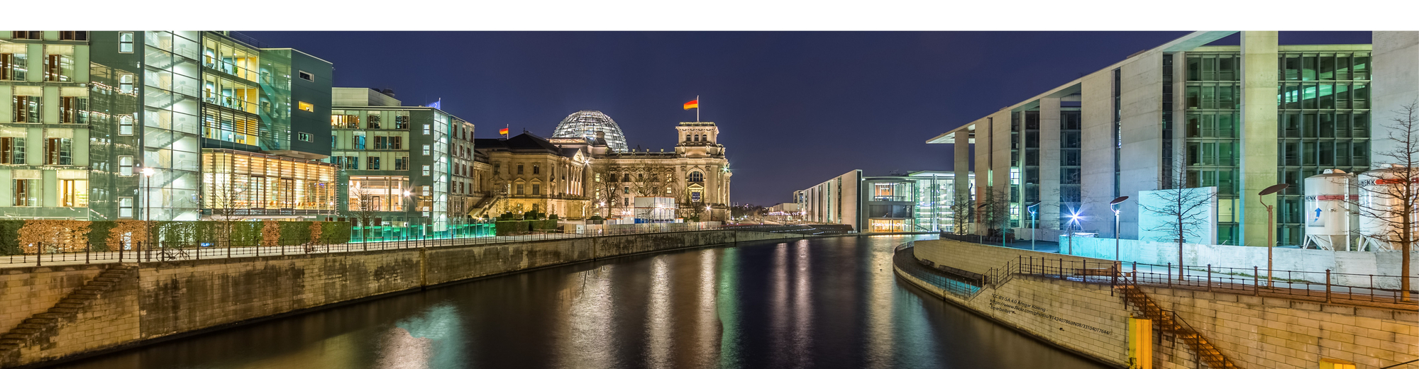 Berliner Regierungsviertel bei Nacht