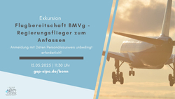 Veranstaltungsplakat für eine Exkursion zur Flugbereitschaft der Luftwaffe, zeigt ein Flugzeug bei Sonnenauf-/untergang.