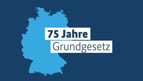 Karte Deutschlands mit dem Text '75 Jahre Grundgesetz'.