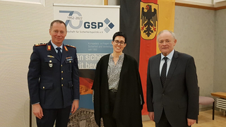 Generalmajor Traut-Frau Dr. Martina Braun Leiterin der Sprachenschule Süd-SL Ziegelbauer