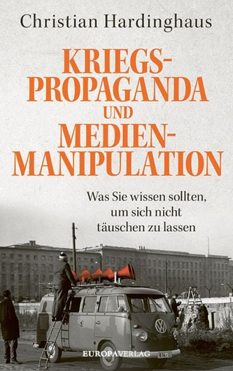 Buchcover: Schwarz-Weiß-Foto eines historischen VW-Busses mit roten Lautsprechern auf dem Dach, Person auf Leiter.